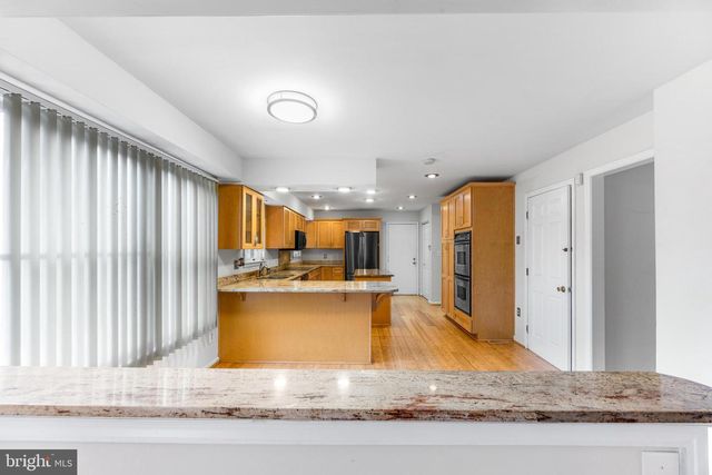 6 JONATHANS CT, Cockeysville, MD 21030