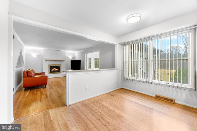 6 JONATHANS CT, Cockeysville, MD 21030