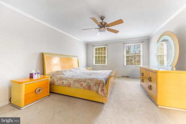 6 JONATHANS CT, Cockeysville, MD 21030