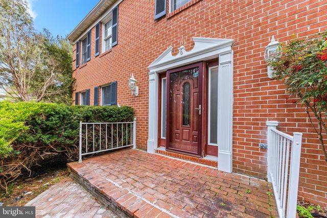 6 JONATHANS CT, Cockeysville, MD 21030