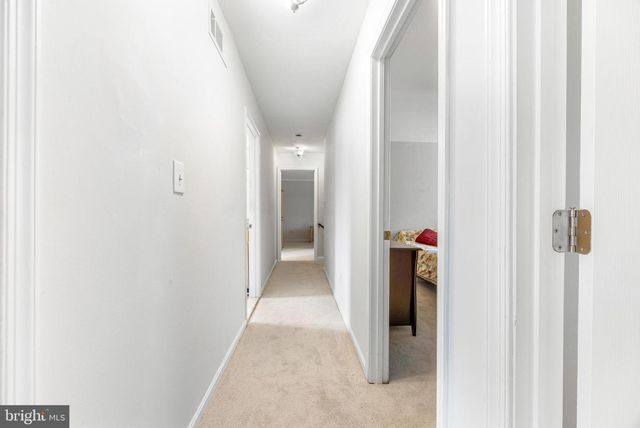 6 JONATHANS CT, Cockeysville, MD 21030