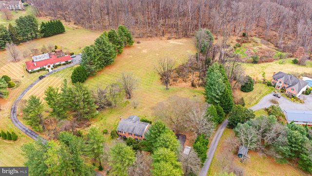 6 JONATHANS CT, Cockeysville, MD 21030