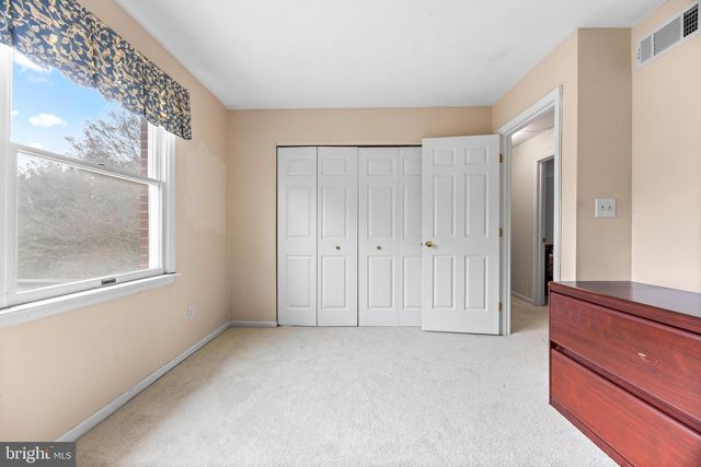 6 JONATHANS CT, Cockeysville, MD 21030