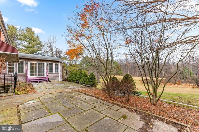 6 JONATHANS CT, Cockeysville, MD 21030