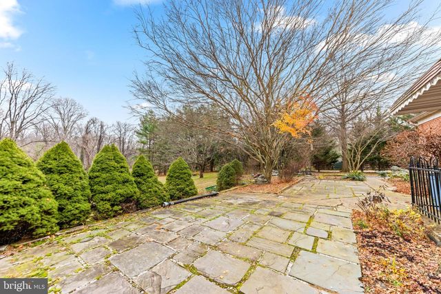 6 JONATHANS CT, Cockeysville, MD 21030