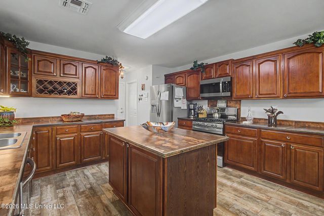 5624 Aila Street, Diamondhead, MS 39525