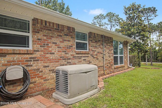 5624 Aila Street, Diamondhead, MS 39525