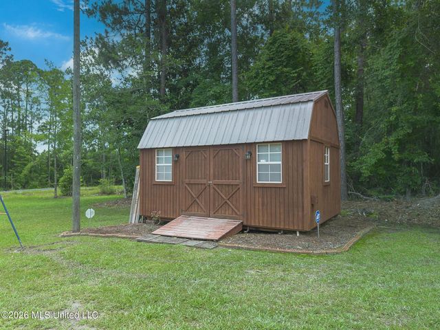 5624 Aila Street, Diamondhead, MS 39525
