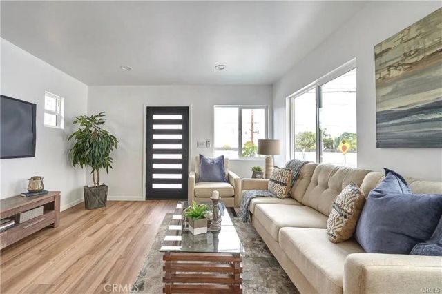 2921 S Pacific Avenue, San Pedro, CA 90731