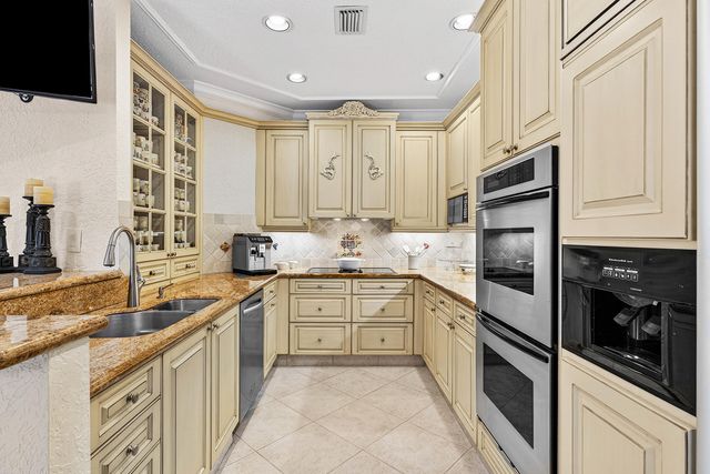 23408 Mirabella Circle S, Boca Raton, FL 33433