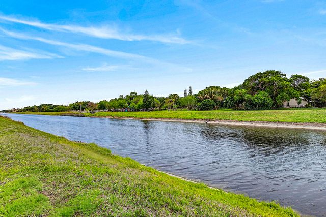 23408 Mirabella Circle S, Boca Raton, FL 33433