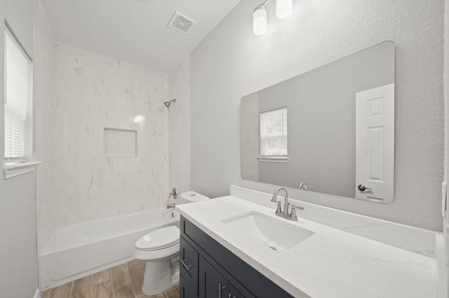 4338 Brinkley St A/B, Houston, TX 77051