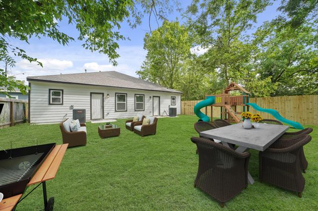 4338 Brinkley St A/B, Houston, TX 77051