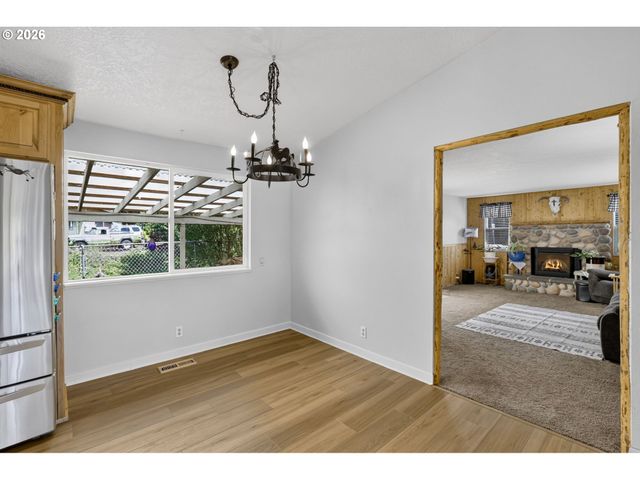 40551 Se LATIGO Ln, Sandy, OR 97055