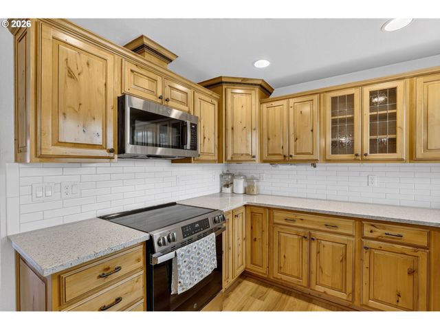 40551 Se LATIGO Ln, Sandy, OR 97055