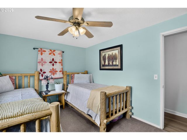 40551 Se LATIGO Ln, Sandy, OR 97055