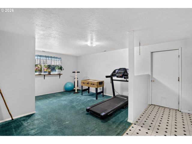 40551 Se LATIGO Ln, Sandy, OR 97055