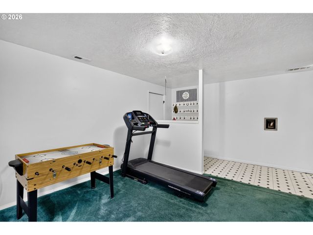 40551 Se LATIGO Ln, Sandy, OR 97055