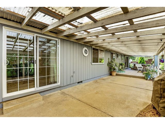40551 Se LATIGO Ln, Sandy, OR 97055