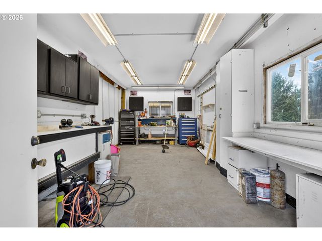 40551 Se LATIGO Ln, Sandy, OR 97055