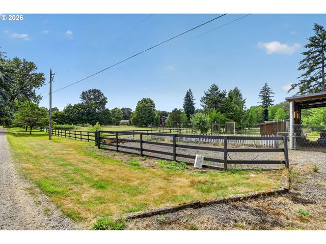 40551 Se LATIGO Ln, Sandy, OR 97055