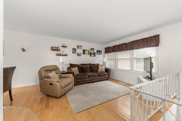 3226 Everglade Avenue, Woodridge, IL 60517