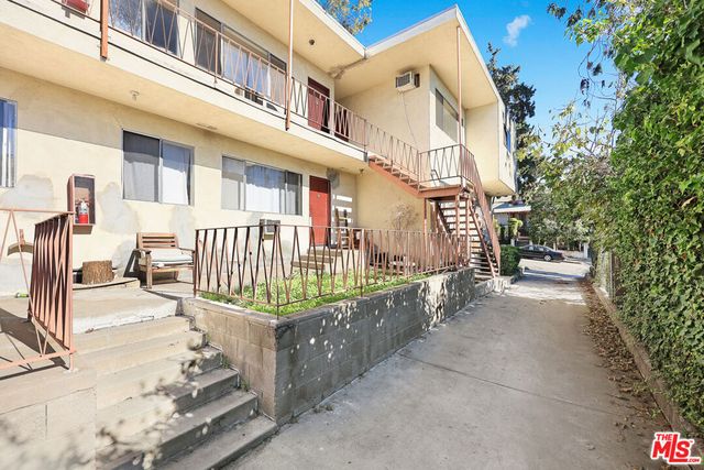 1651 Golden Gate Avenue, Los Angeles, CA 90026