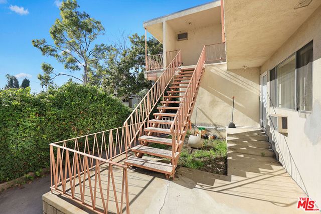 1651 Golden Gate Avenue, Los Angeles, CA 90026