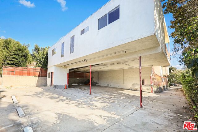 1651 Golden Gate Avenue, Los Angeles, CA 90026