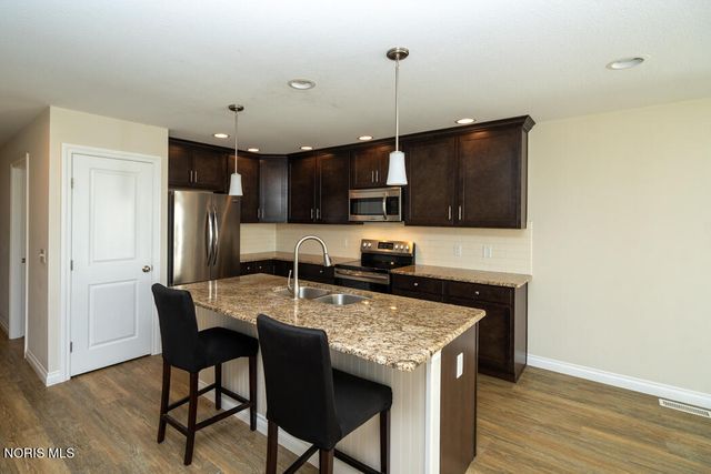 6908 Torrey Pine Court, Maumee, OH 43537