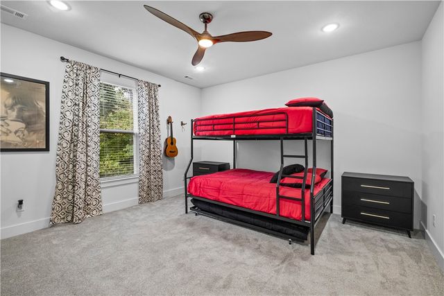 2055 Collins Drive, Pea Ridge, AR 72751