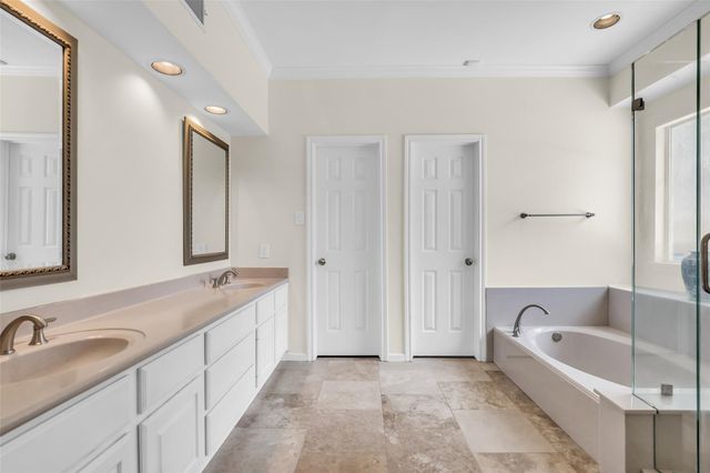 98 Winding Creek Place, The Woodlands, TX 77381