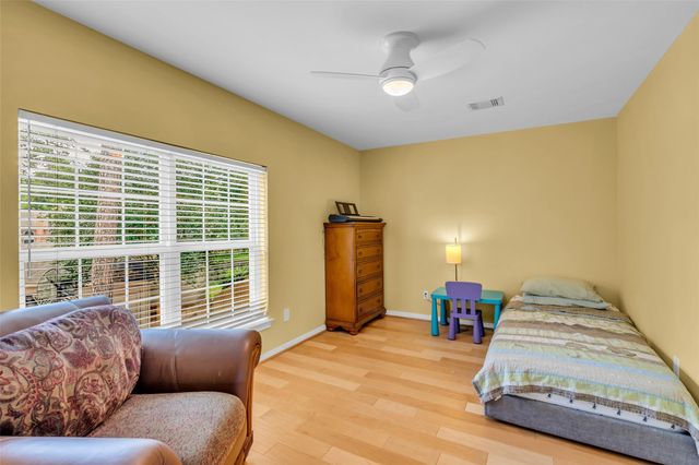 98 Winding Creek Place, The Woodlands, TX 77381