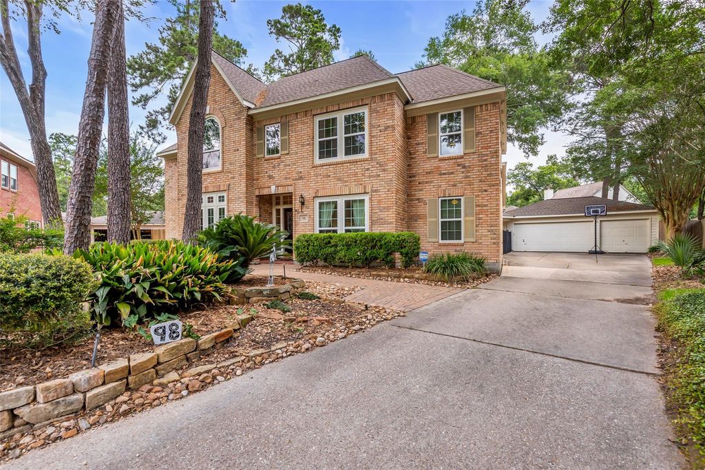 98 Winding Creek Place, The Woodlands, TX 77381