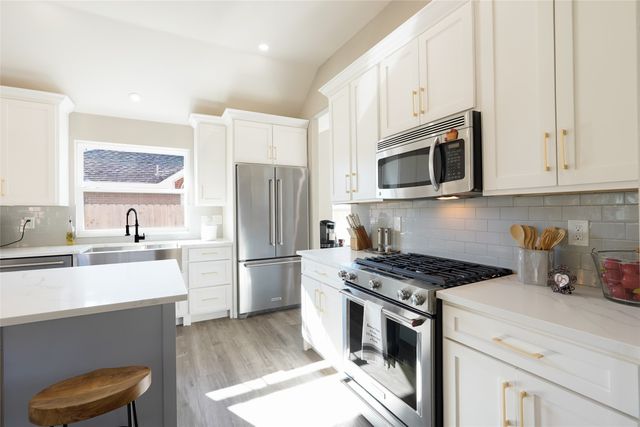 204 Village Trail, Trophy Club, TX 76262