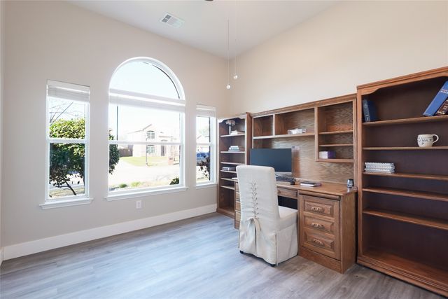 204 Village Trail, Trophy Club, TX 76262