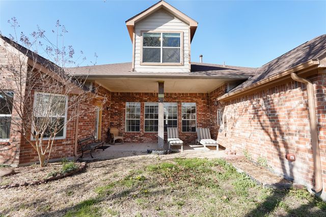 204 Village Trail, Trophy Club, TX 76262
