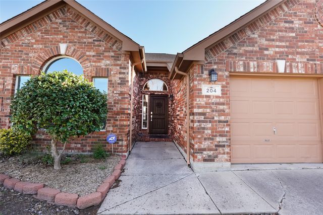 204 Village Trail, Trophy Club, TX 76262