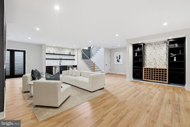 6514 BYRNES DR, Mclean, VA 22101