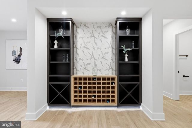 6514 BYRNES DR, Mclean, VA 22101