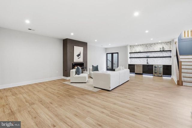 6514 BYRNES DR, Mclean, VA 22101