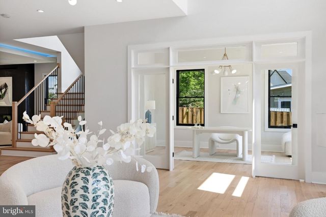 6514 BYRNES DR, Mclean, VA 22101