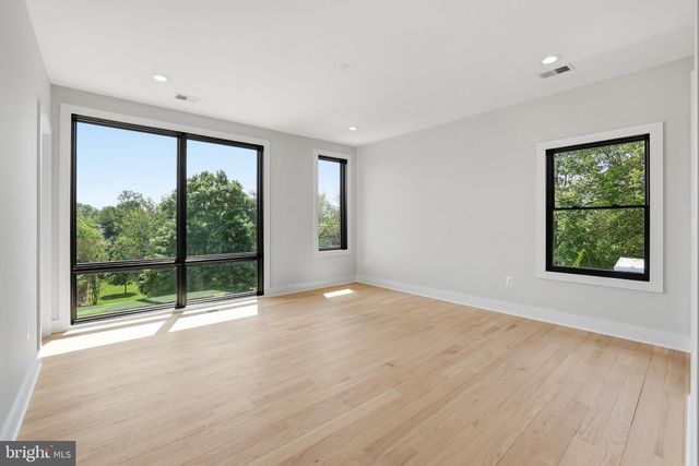 6514 BYRNES DR, Mclean, VA 22101