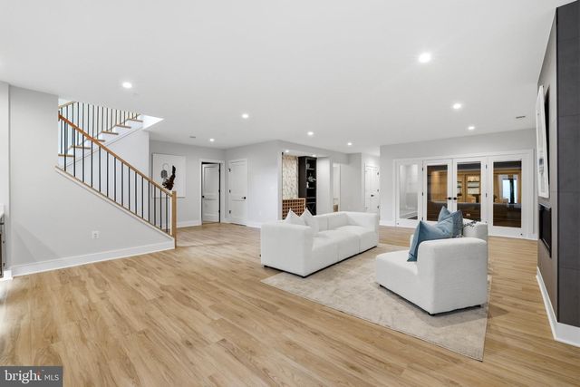 6514 BYRNES DR, Mclean, VA 22101