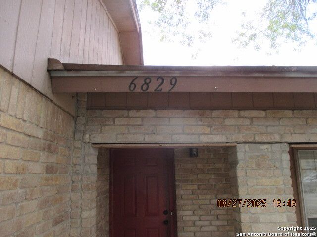 6829 Stockport Dr, San Antonio, TX 78239