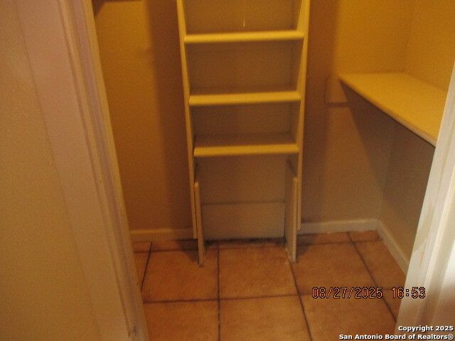 6829 Stockport Dr, San Antonio, TX 78239