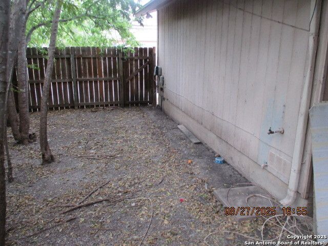 6829 Stockport Dr, San Antonio, TX 78239