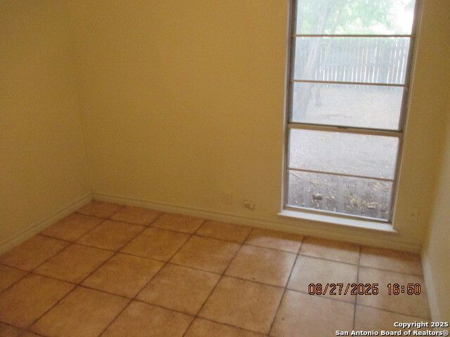 6829 Stockport Dr, San Antonio, TX 78239