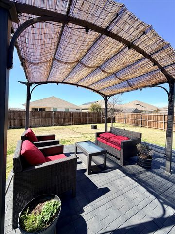 6301 Spooky Cat Trail, Fort Worth, TX 76179