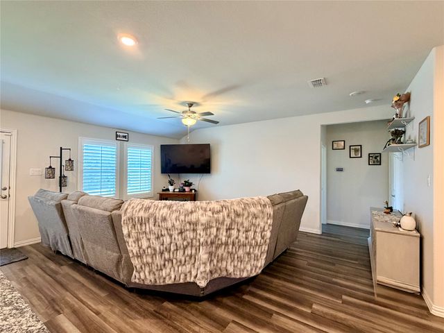 6301 Spooky Cat Trail, Fort Worth, TX 76179